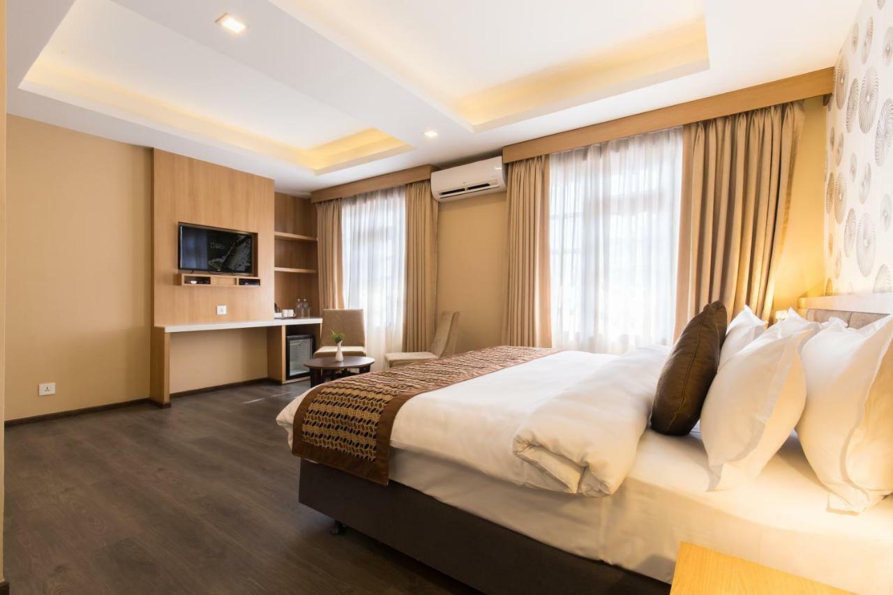 Bouddha Boutique Hotel Pvt Ltd กาฐมาณฑุ ภายนอก รูปภาพ