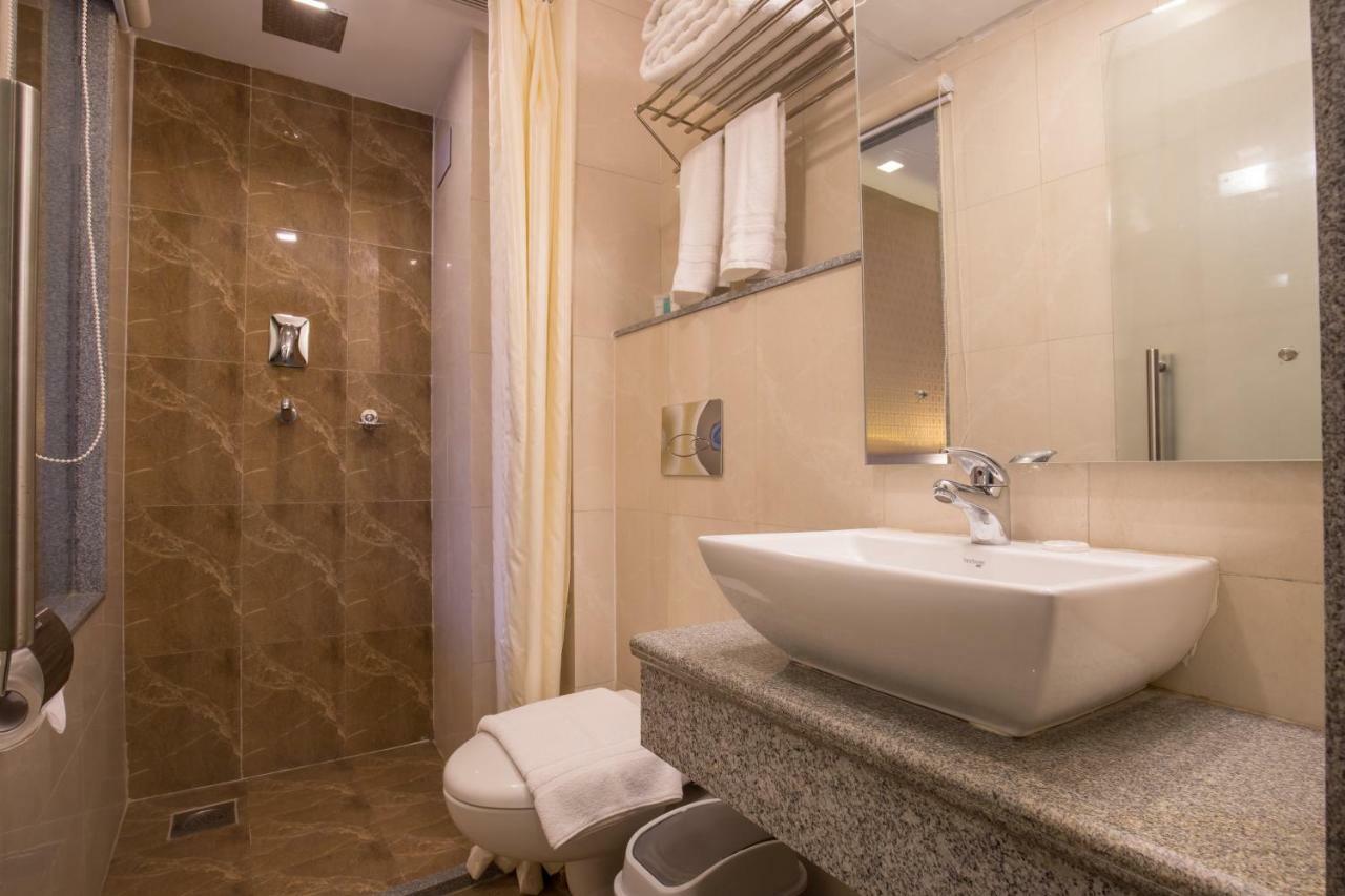 Bouddha Boutique Hotel Pvt Ltd กาฐมาณฑุ ภายนอก รูปภาพ